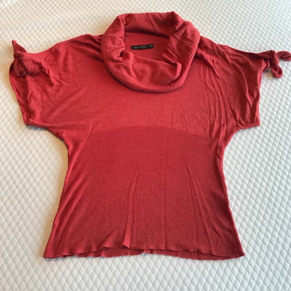 Open shoulder top with folded collar